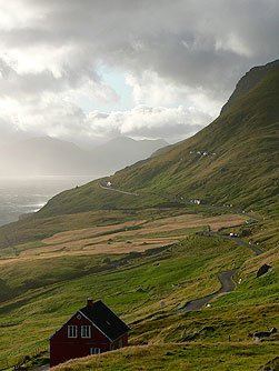 Travel guide to the Faroe Islands - 14 Wanderungen (2018)